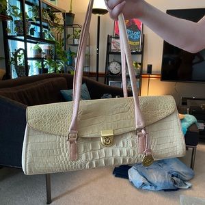 Med size Brahmin purse-perfect for summer!